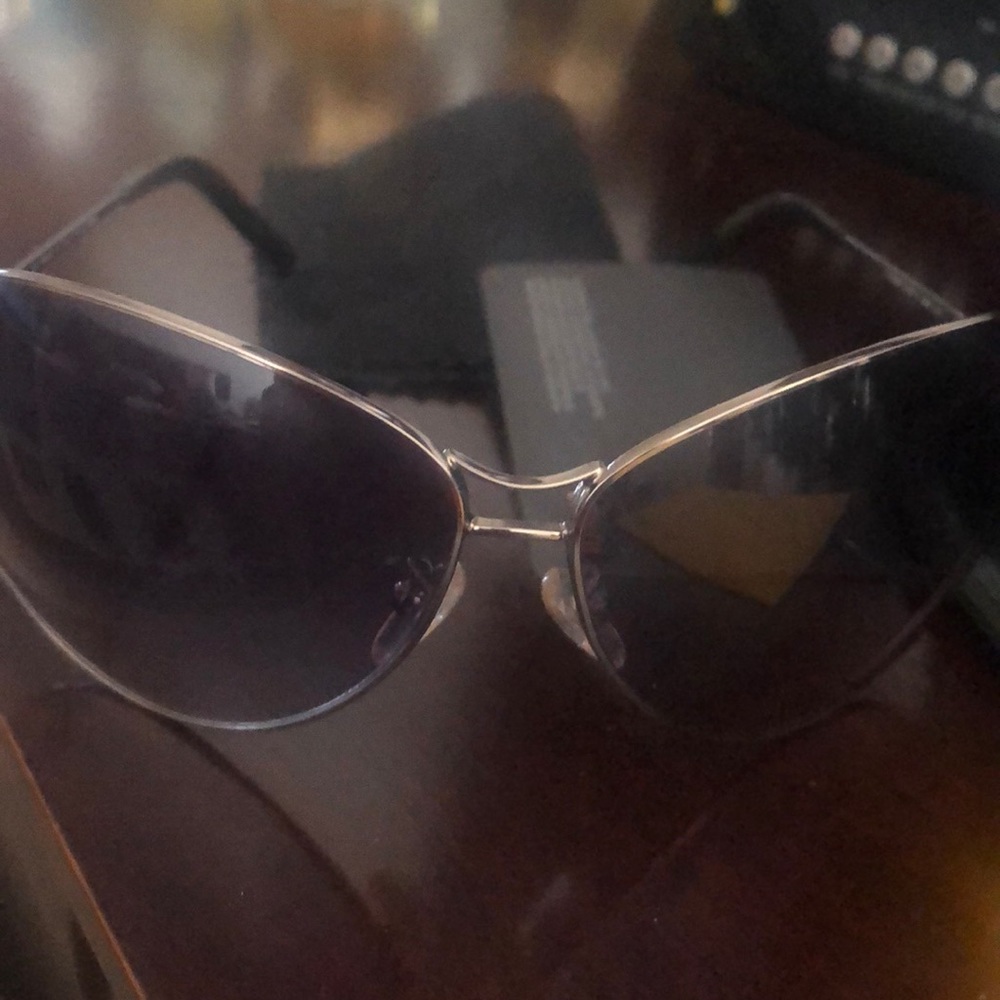 Sunglasses - Picture 3 of 8